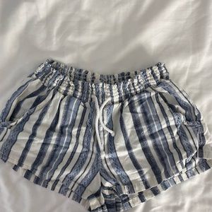 Almost Famous stripped cloth shorts!